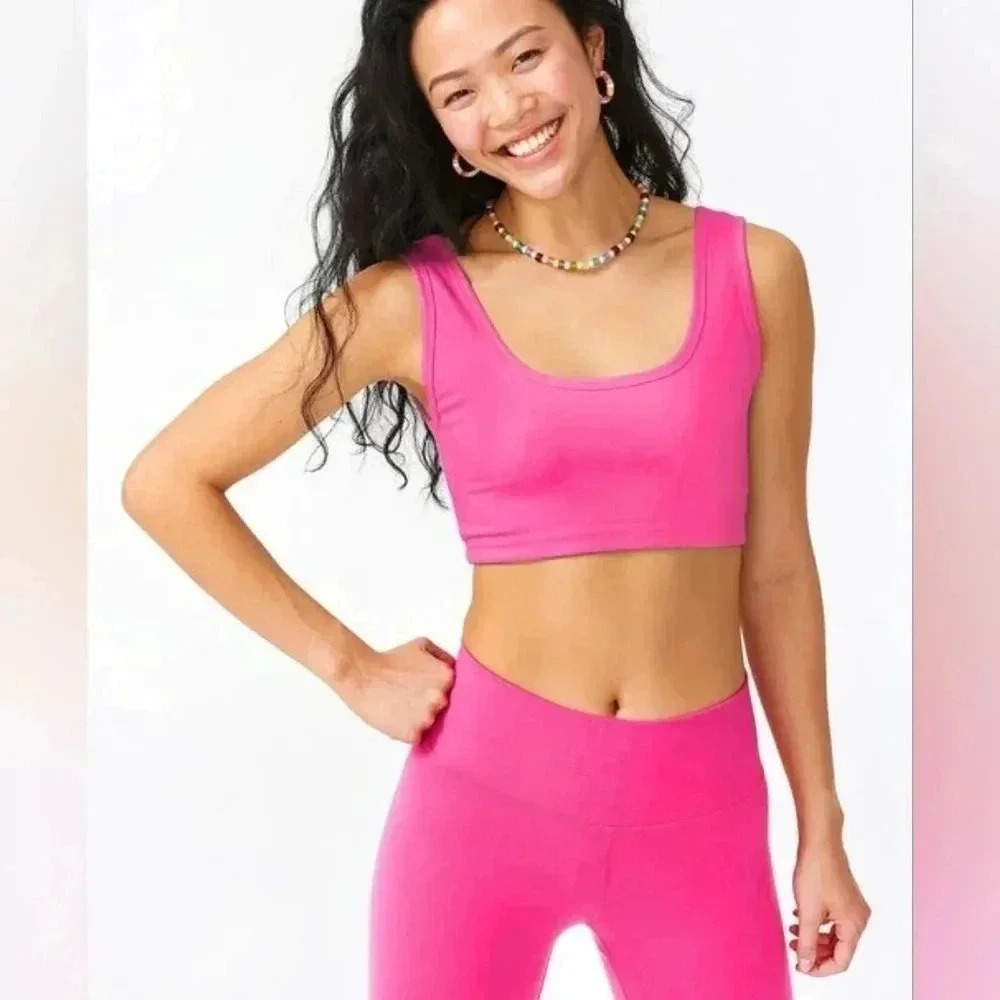 SET TLC Sports Bra in Terez Pink and TLC Leggings in Terez Pink